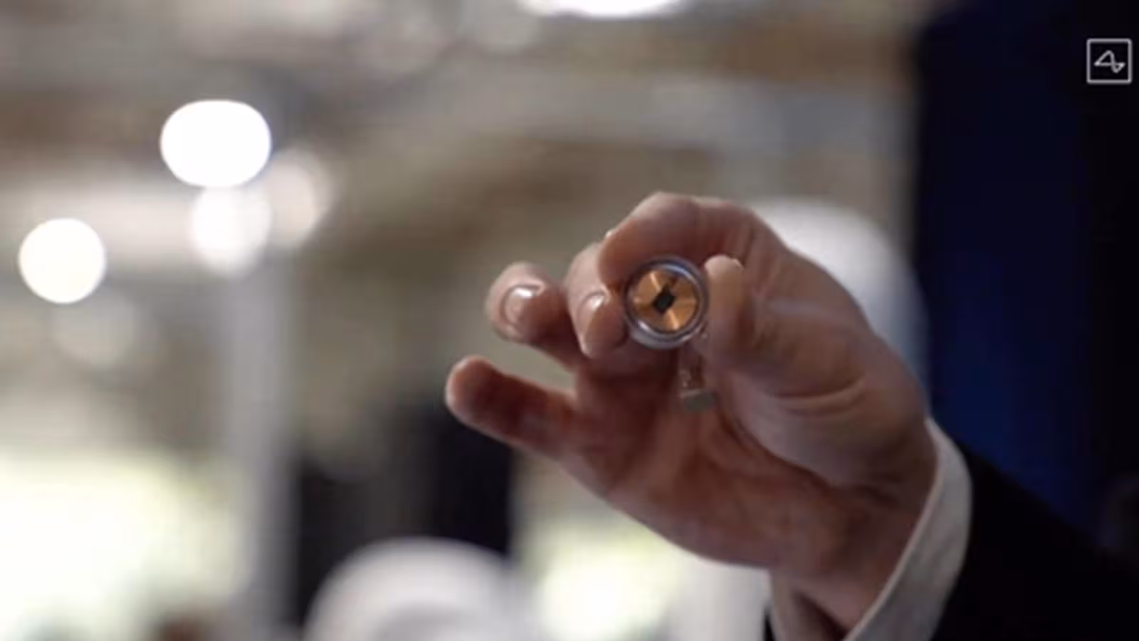 Neuralink de Musk annonce être autorisée à tester ses implants cérébraux sur des humains