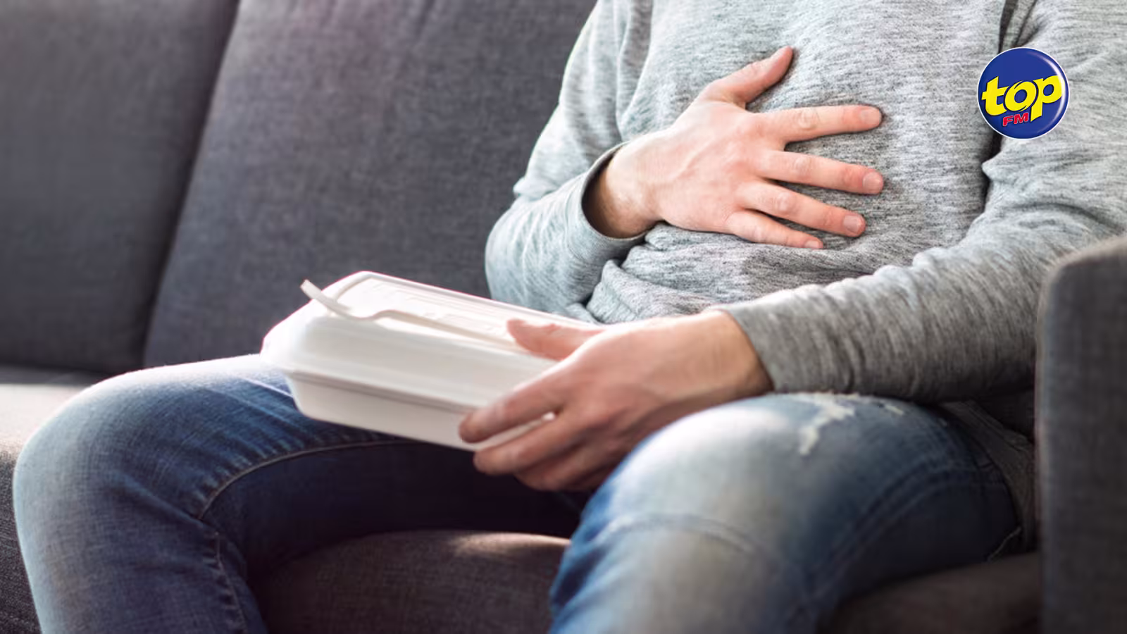 À Bramsthan : Un couple allègue être tombé malade après avoir consommé de la nourriture achetée dans un Fast Food