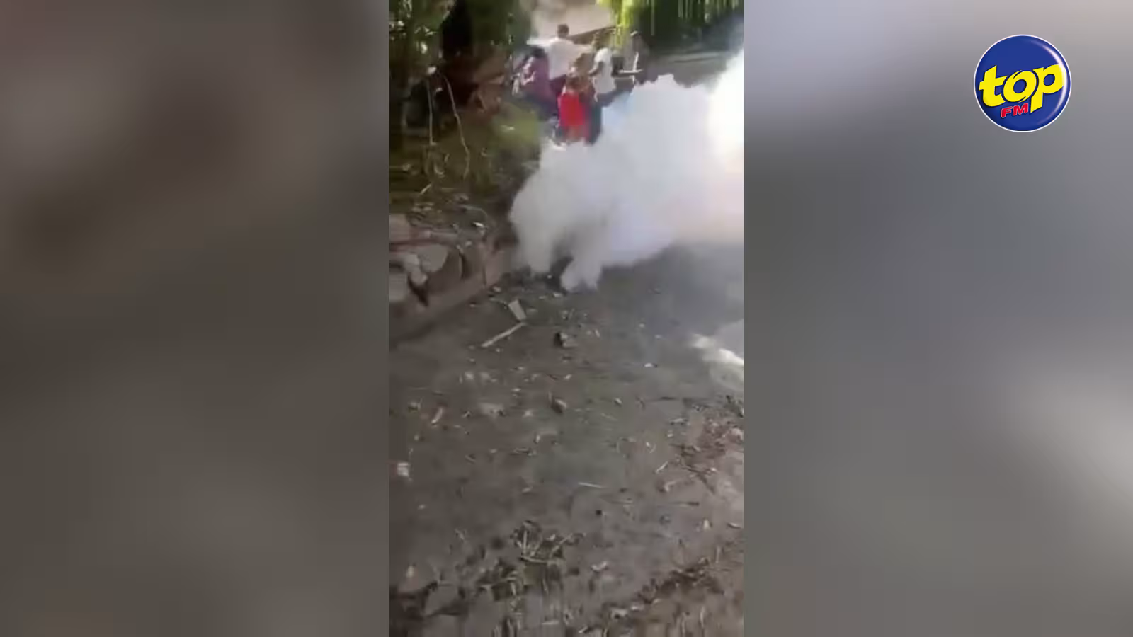 La police fait usage du gaz lacrymogène à Vallée Pitot ce matin : une fillette de 5 jours admise à l’hôpital… son père exprime son indignation