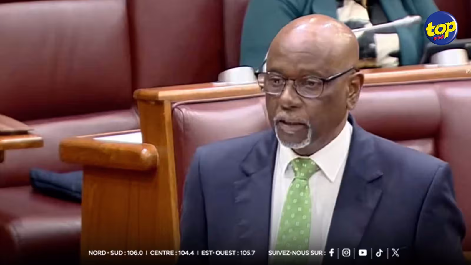 Finance Bill 2025 : « C’est du pain rassis et une tasse de thé sans sucre et sans lait », selon Joe Lesjongard