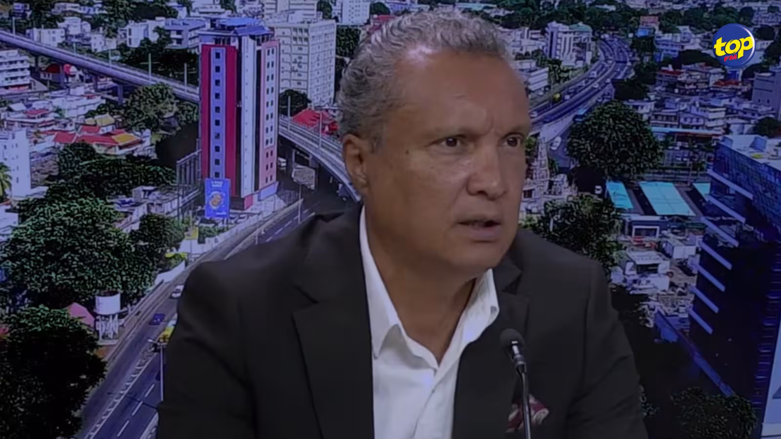 Politique : ‘Face à sa gouvernement la nou bisin kapav presente l’alternance, mais li bisin autour du Parti travailliste’ soutient Patrick Assirvaden