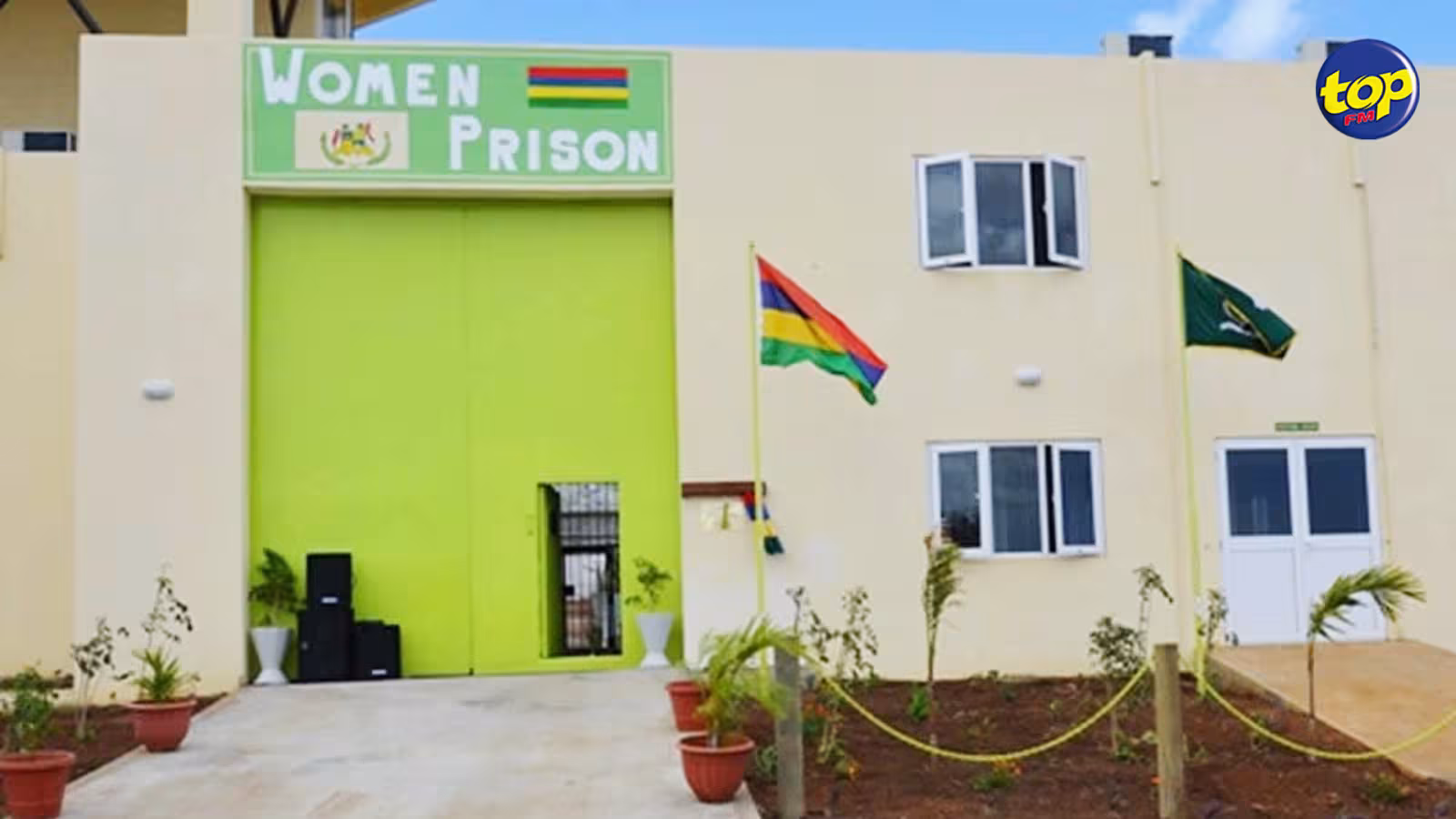 Fête organisée à la prison des femmes fin décembre : 12 gardiennes, dont une assistante commissaire, bientôt interrogées… des arrestations pourraient intervenir