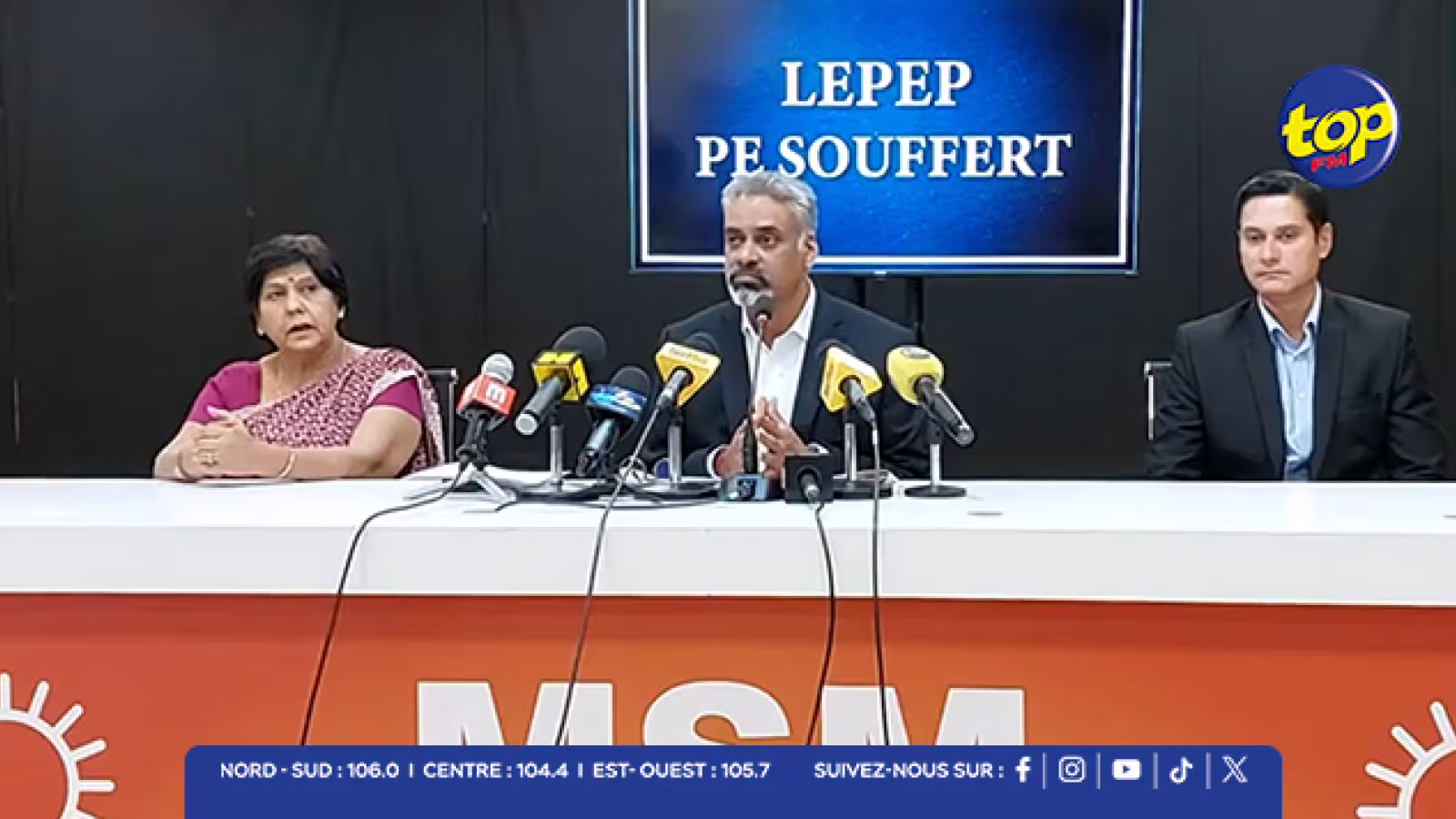 Jet privé venu de Madagascar : La situation est floue, déclare Maneesh Gobin, qui demande la publication du rapport réclamé par Paul Bérenger