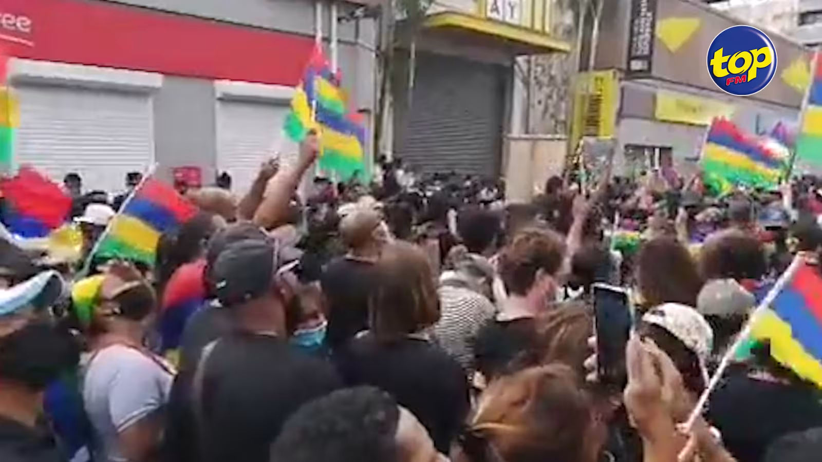 Devant la Place d’Armes ce matin : Manifestation pacifique pour que Bruneau Laurette retrouve la libération conditionnelle