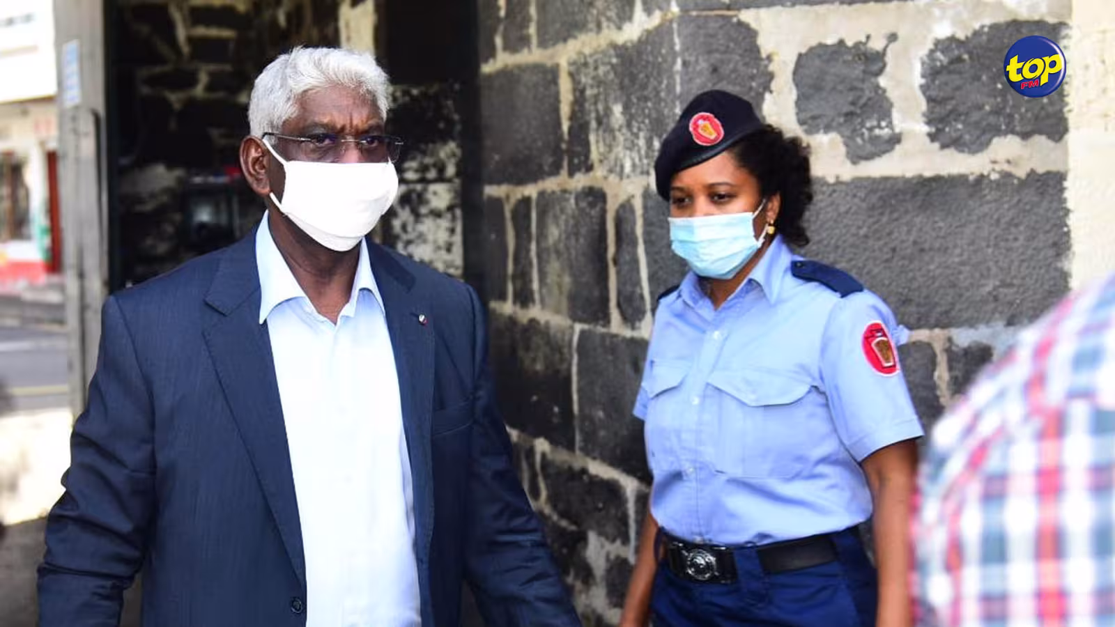 Affaire Mike Brasse : caution de Rs 75 000 et reconnaissance de dette de Rs 2 millions à Mario Nobin