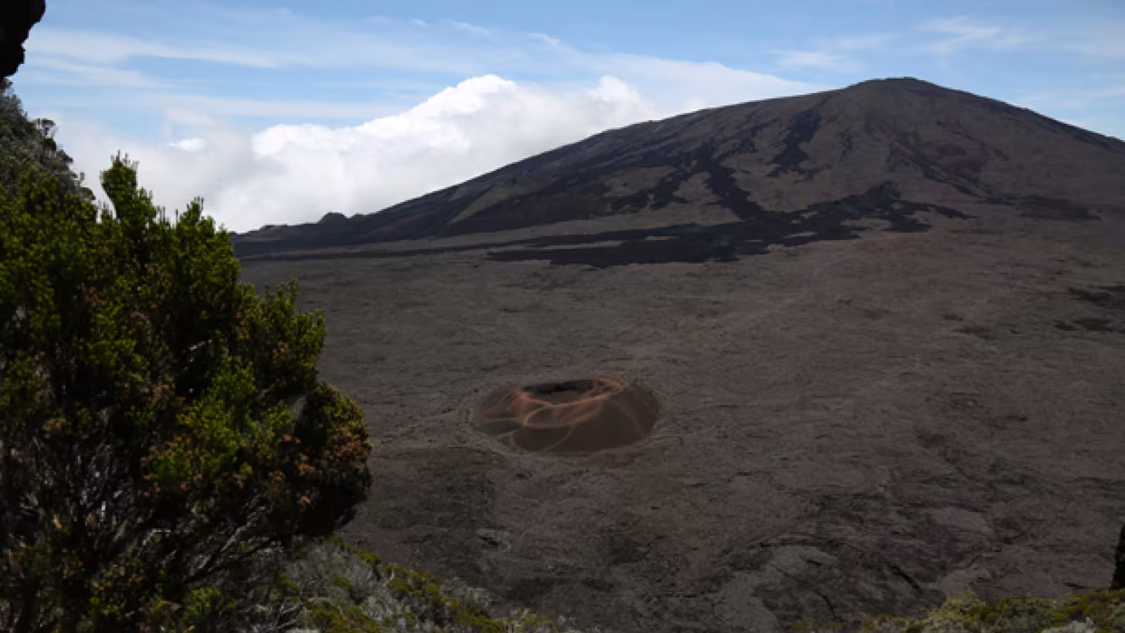Dans la région, Piton de la Fournaise : 44 séismes enregistrés ce dimanche