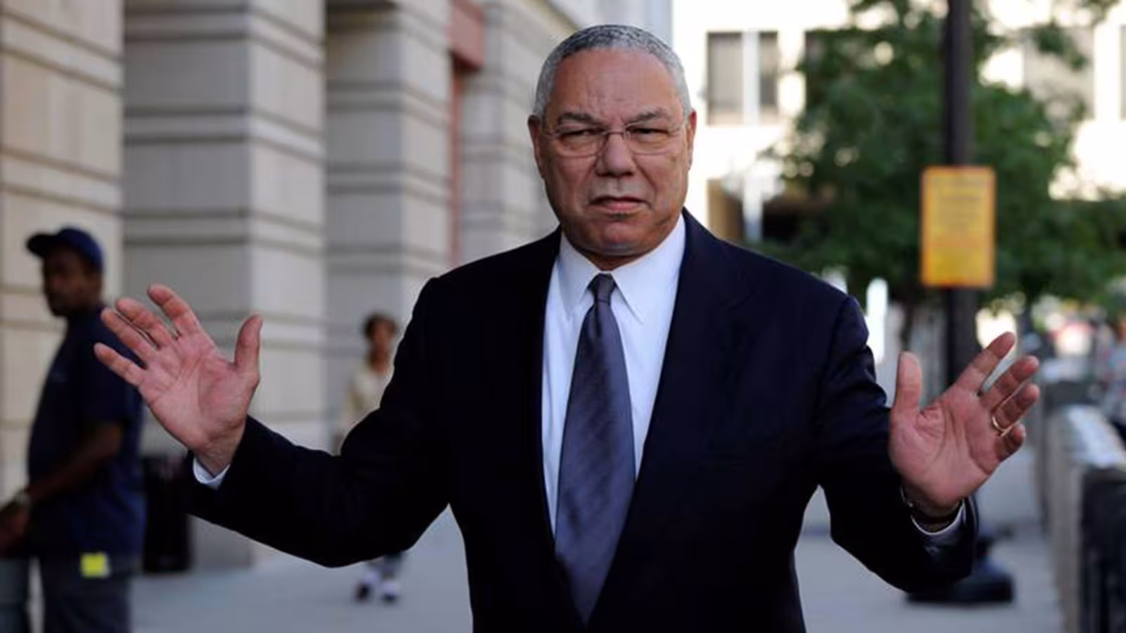 Colin Powell, ancien secrétaire d’Etat de Georges W. Bush, est décédé de la Covid-19