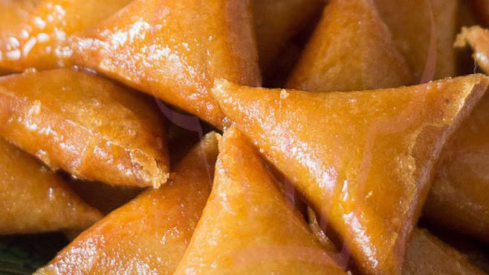 Recette : Samousssa aux amandes et aux pommes