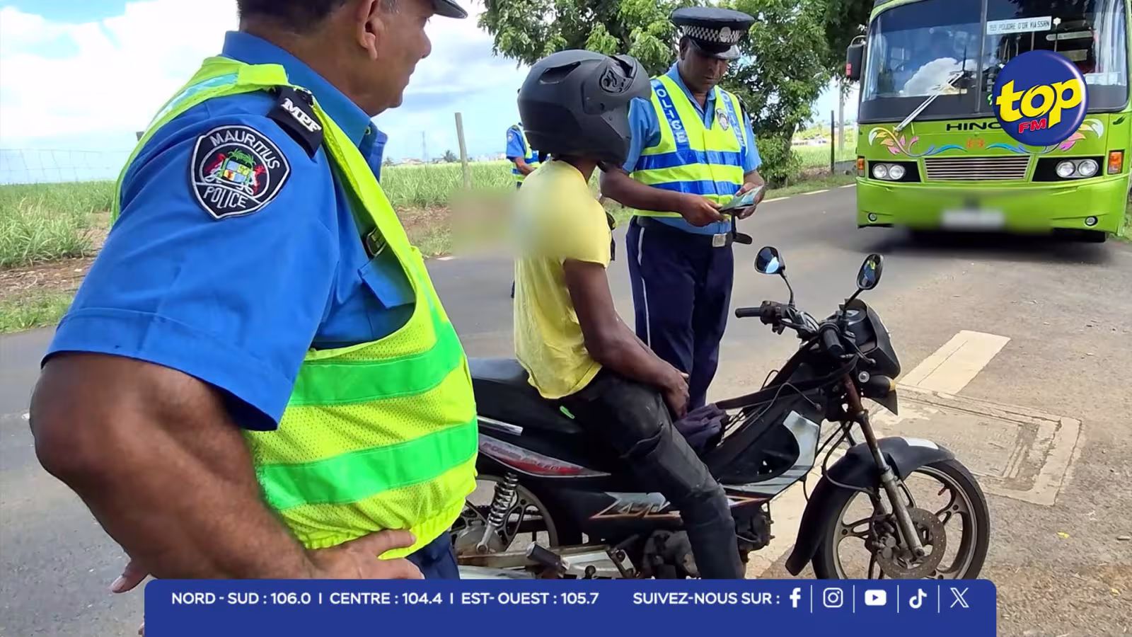 Plus de 1 400 conducteurs verbalisés depuis l’entrée en vigueur du permis à points : Top FM accompagne la Road Safety Unit sur le terrain à Mont Loisir