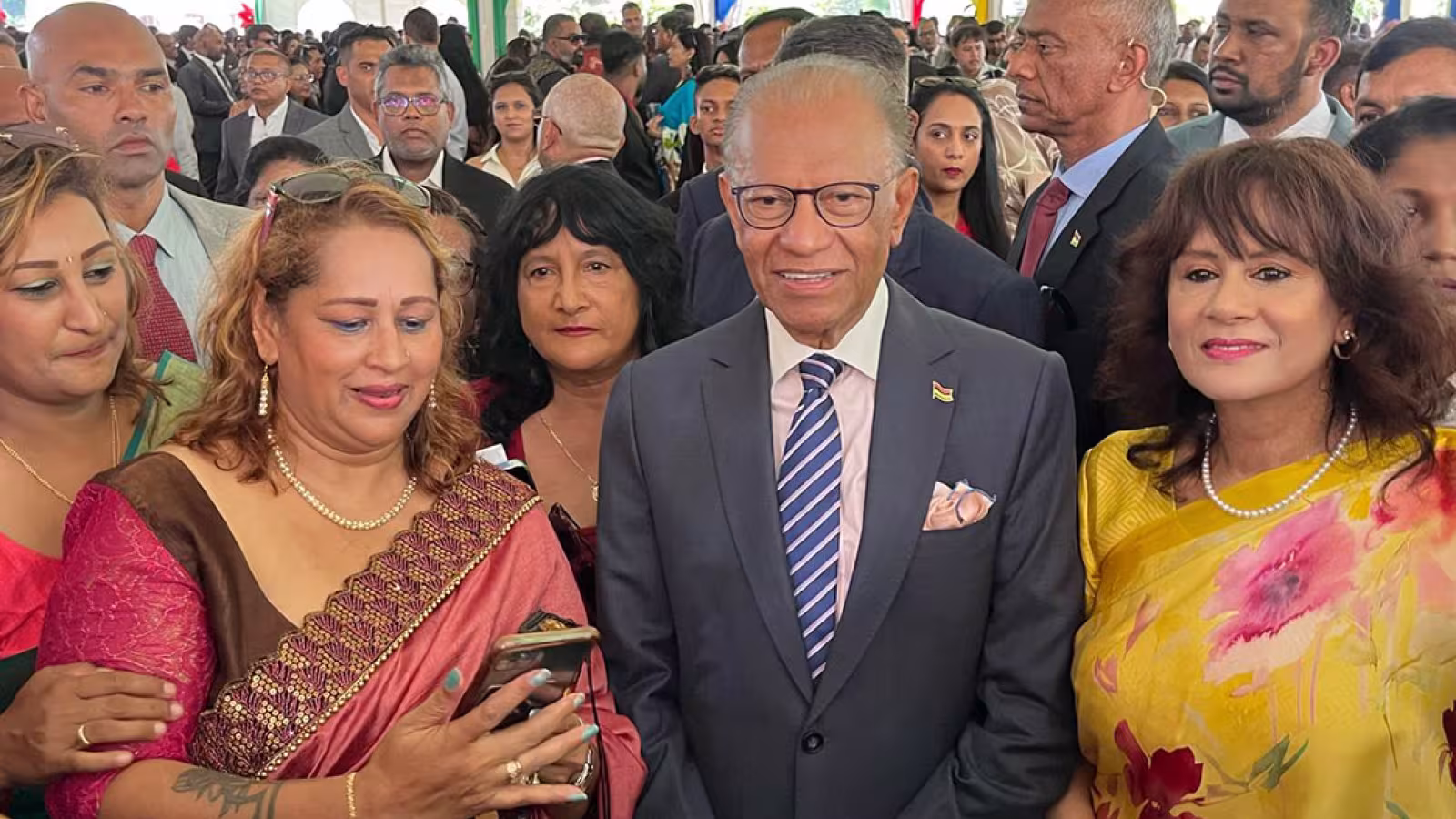 Garden Party au State House hier : une foule record pour une ambiance festive bon enfant