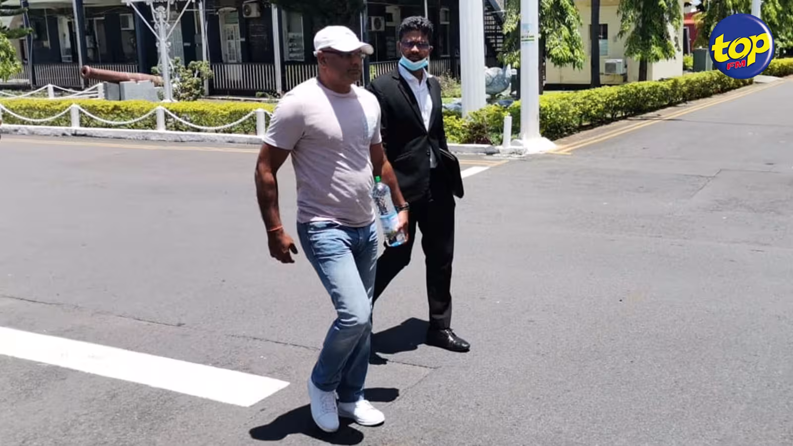 Kidnapping et agression de Fardeen Okeeb : Vishal Schibchurn et plusieurs autres personnes interrogés aux Casernes centrales