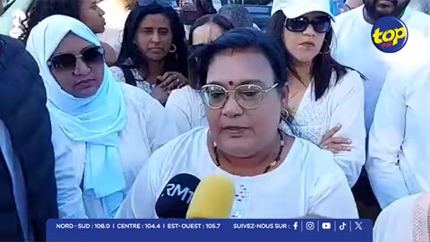 Marche Blancheà Les Salines pour Sneha Jootun : «Finn donn li 21 kout kouto, mais mo pa trouve nanye ki pe arive» déplore la mère de la victime