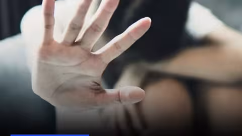 𝗔𝘁𝘁𝗲𝗻𝘁𝗮𝘁 𝗮̀ 𝗹𝗮 𝗽𝘂𝗱𝗲𝘂𝗿 :