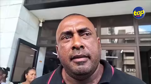 Darren ‘L’activiste’ une nouvelle fois arrêté : ‘c’est un abus de pouvoir’, déplore Bruneau Laurette