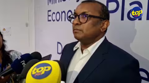 Affaire Silver Bank : ‘je ne veux pas faire de la mauvaise publicité au cas où cette banque travaille comme il se doit, on ne fait que retirer notre argent pour accélérer nos projets’, soutient Renganaden Padayachy