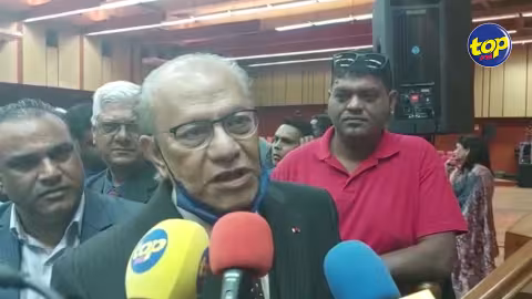 Prix inchangés des carburants : ” Si ti baisse prix l’essence ti pou redonne ene dynamisme l’économie” avance Navin Ramgoolam