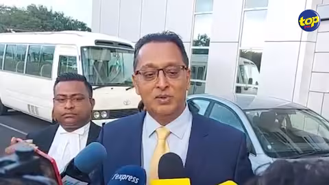 Imbroglio ICAC – Commissaire de police: la police affirme en Cour suprême qu’il n’y avait pas de mandat d’arrêt contre Roshi Bhadain alors que l’ICAC maintient qu’il y avait un ordre d’arrestation émanant du CP, qui dit vrai?
