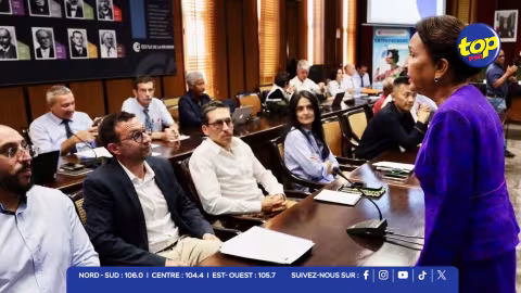 Crise des carburants à Ile de Réunion : les négociations s’enlisent, la tension monte chez les professionnels réunionnais.  