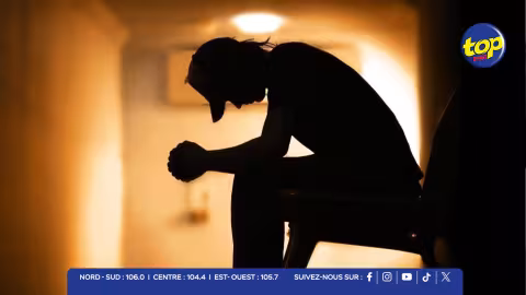 Suicides chez les adolescents : Experts et psychologues tirent la sonnette d’alarme, la souffrance psychologique des jeunes au cœur du débat