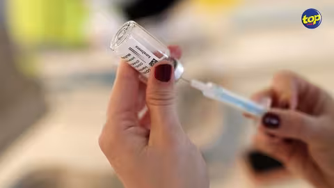 Ayant planifié ses vols après sa deuxième  dose de vaccin : On lui annonce par sms que la date de son vaccin a été repoussée