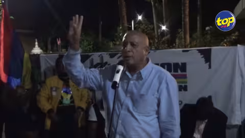 Réunion nocturne à Plaisance hier soir : ‘Alan Ganoo ti fer manifestation contre metro, zordi li minis metro, judas mem sorti second’, ironise Jean-Claude Barbier