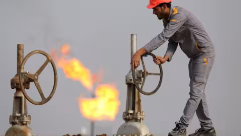Les cours de pétrole restent en dessous des 80 dollars