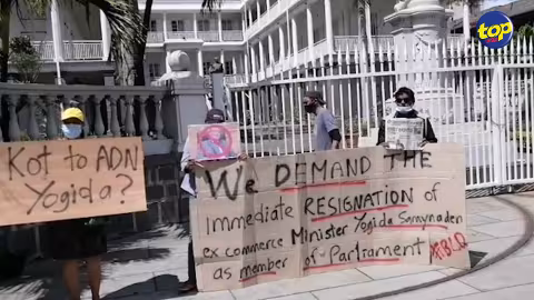 Devant l’Hôtel du gouvernement hier : Une manifestation pour réclamer la démission de Yogida Sawmynaden du Parlement