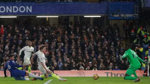 Premier League : Salah décisif, Chelsea gagne sur le fil