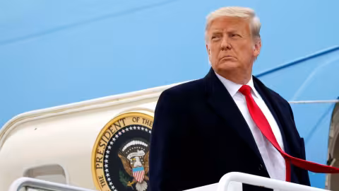 Facebook maintient sa suspension de Donald Trump