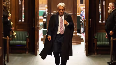 Parlement britannique : L’ancien speaker, John Bercow, traité de menteur patenté et de ‘tyran en série’, par un panel et banni à vie de la House of Commons !