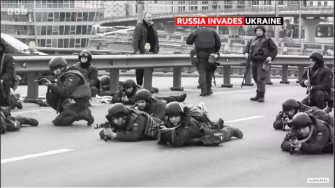 La bataille de Kiev fait rage : Les Russes peinent à avancer