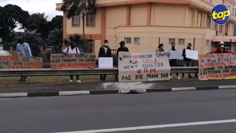 Manifestation contre la vaccination obligatoire : Des étudiants de l’Université de Maurice réclament la tenue des examens en ligne