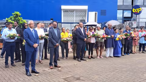 Hommage aux victimes des inondations du 30 mars 2013 : « beaucoup kitsoz inn améliorer au niveau gouvernement ek la mairie» affirme le lord maire