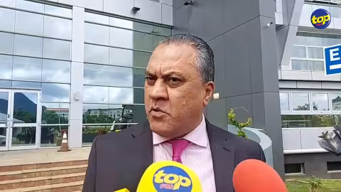 Scandale de pots de vin de Rs3,5 millions pour l’allocation d’un terrain à bail à Grand-Bassin: L’étau se resserre autour de Maneesh Gobin, Rajesh Ramnarain affirme qu’il va pleinement collaborer mais exige certaines garanties de l’ICAC
