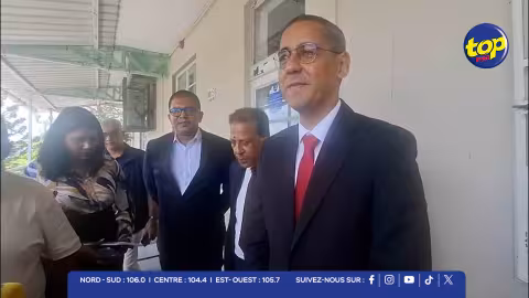44 nouveaux chauffeurs formés pour renforcer la sécurité routière : « La CNT doit montrer l’exemple sur nos routes », déclare Osman Mahomed