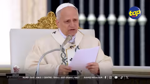 Au Vatican : 128 000 personnes ont déjà salué la dépouille du pape François