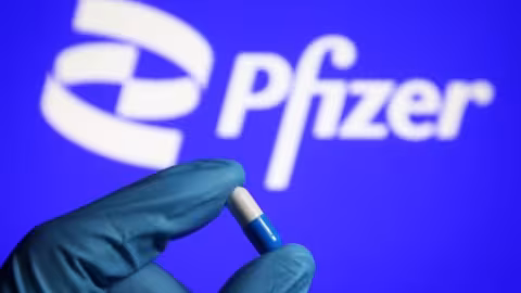 Pfizer affirme que sa pilule antivirale réduit de 89 % le risque de Covid-19 sévère