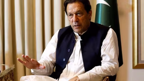 Pakistan : Imran Khan en isolement dans une cellule des condamnés à mort, dénonce son parti