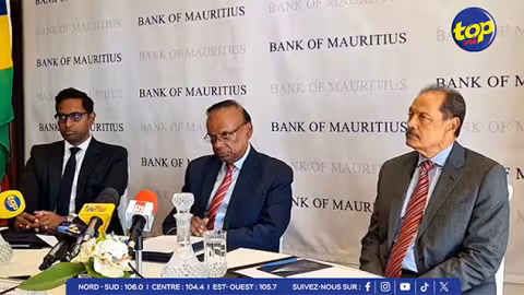 Pour stabiliser la roupie mauricienne : Depuis 2020, la Banque de Maurice a injecté $4,5 milliards, soit environ Rs 225 milliards, sur le marché local