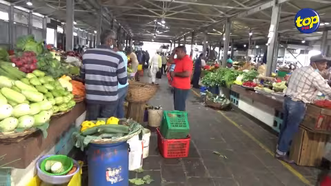 Fermeture du marché de Rose-Hill à midi le jeudi : colère des maraîchers