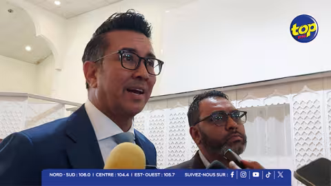 Projet de 6M de dollars pour des mosquées: Accord finalisé, signature imminente, selon Shakeel Mohamed