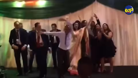 Vidéo montrant la délégation mauricienne qui dansait au Zambie :  ‘Toutes les délégations présentes ont été invitées à danser sur une chanson de leur pays’ précise Sanjeev Ghurburrun