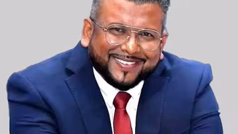 Smart Cities, exonération de Rs 6,61 milliards aux promoteurs : « C’est le plus grand cadeau fiscal, honteux, au secteur privé et aux gros capitaux » déclaration du député Raviraj Beechook sur Top Fm.