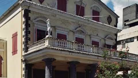 Théâtre de Port-Louis : La réouverture en septembre ou en octobre de cette année