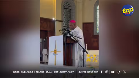 Messe de requiem : hommage au Pape François à la Cathédrale Saint-Louis