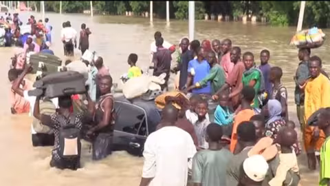 More than 200 inmates escape as floods tear down Nigerian prison walls