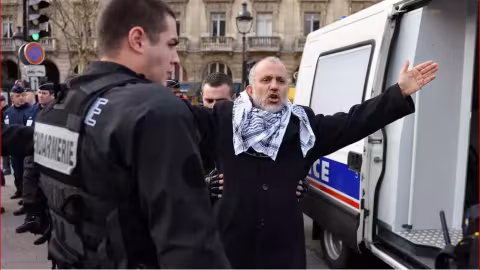 Assassinat de Samuel Paty : sept personnes mises en examen ce matin