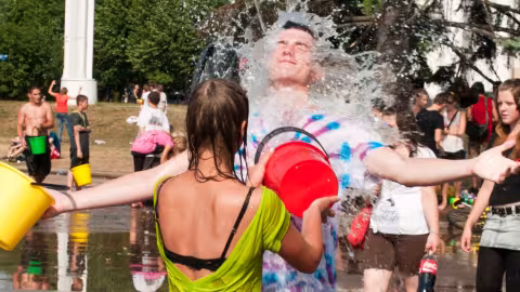 En temps de forte chaleur, s’asperger d’eau aux bons endroits