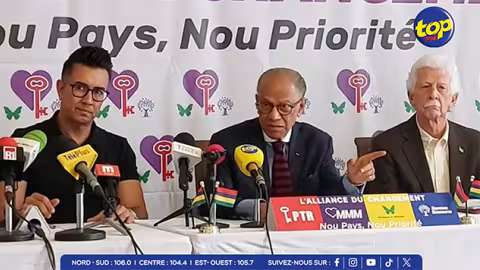 14e mois promis par Pravind Jugnauth : « ils ne seront pas-là , c’est nous qui allons prendre les décisions, nous ne vous laisserons pas tomber, mais  il n’est pas question de mettre les petites et moyennes entreprises en difficulté, avise  le Dr Ramgoola
