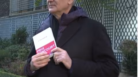 Littérature : le prix Goncourt remis à Hervé Le Tellier